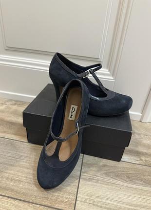 Туфлі clarks