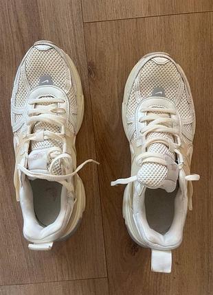 Кросівки nike