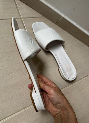 Продам шкіряні шльопанці louis vuitton 7