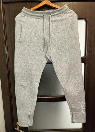 Теплые спортивные штаны the couture club