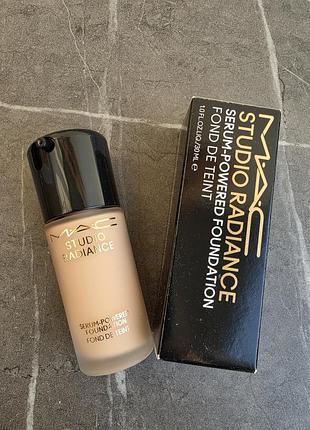 Тональний крем mac studio radiance serum-powered foundation nw10 30 мл
