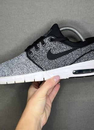 Кроссовки nike 44 р