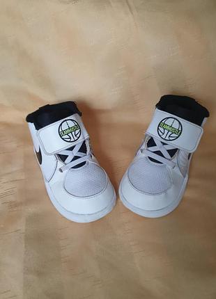 Дитячі кросівки nike team hustle d 9 td (оригінал), устілка 15 см