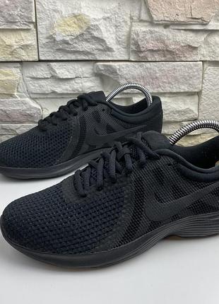 Оригінальні кросівки nike revolution 4