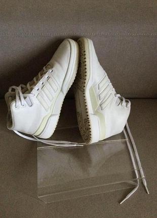 Високі шкіряні кросівки adidas soft comffort footbed fitfoam устілкою з ефектом пам‘яті, ідеальні на холодну погоду.