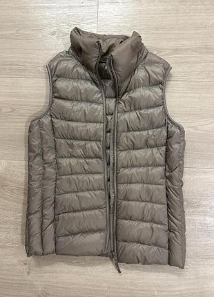 Жилет пуховий uniqlo