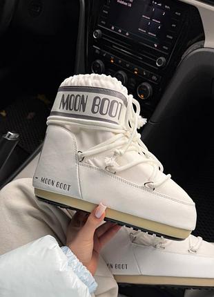 Moon boot white grey