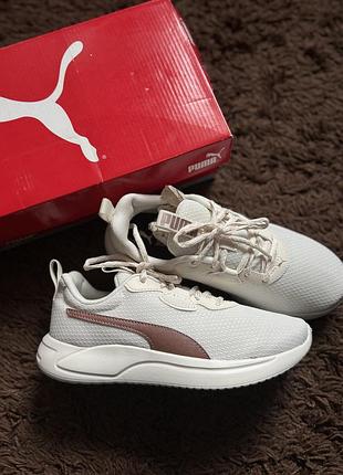 Кросівки puma жіночі світлі з рожевими акцентами текстильні