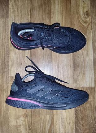 Жіночі кросівки adidas р.39