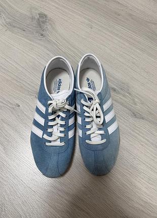 Кросівки adidas блакитні замшеві