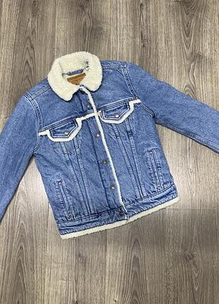 Підліткова джинсова куртка levi's з хутром синя