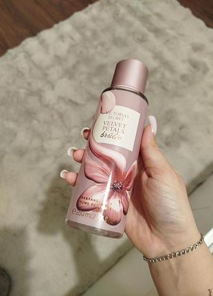 Парфумований спрей для тіла victoria's secret velvet petals brûlée 250 мл