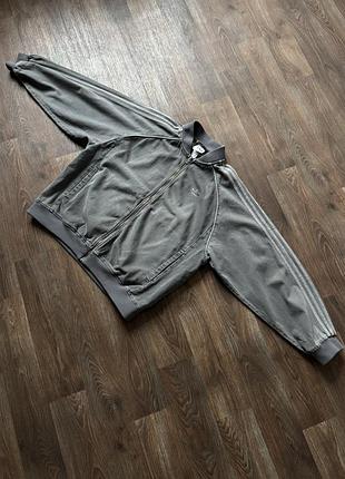 Чоловічий джинсовий бомбер adidas розмір l