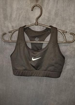 Спортивный топ женский nike черного цвета с лого