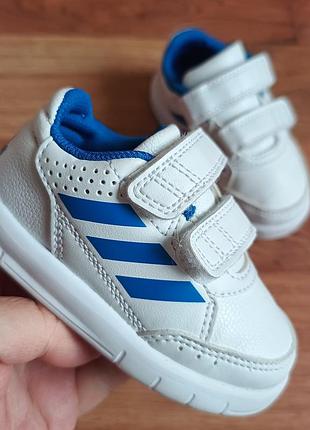 Оригинальные adidas р21 длина стельки по факту 13.5см