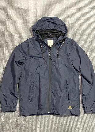 Чоловіча вітровка h&m (s) темно-синя / вітровочка h&m water repellent windproo