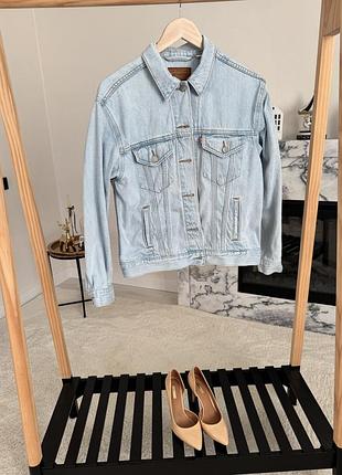 Джинсова куртка levi's світло-блакитна 2