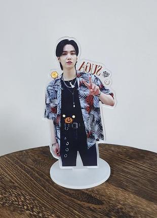 Акрилова фігурка suga yoongi