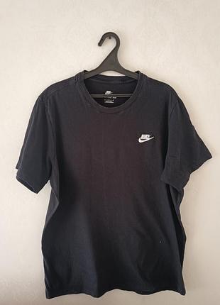 Футболка чоловіча nike club tee чорна