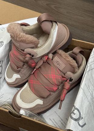Кросівки жіночі ugg lowmel
