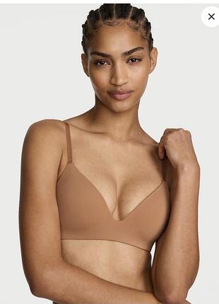 Бюстгальтер жіночий victoria's secret бежевий 75c новий