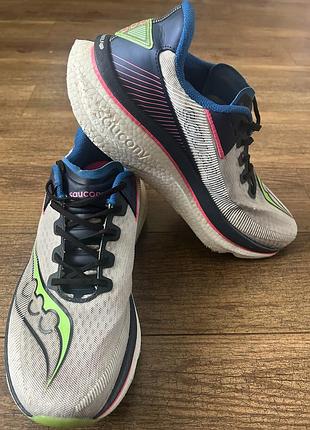 Бігові кросівки saucony, розмір 42,5