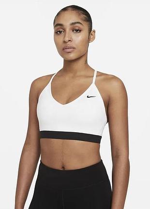 Спортивний жіночий топ від nike