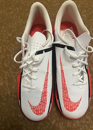 Сороконіжки nike phantom gt2 club tf біло-помаранчеві 42.5 розмір
