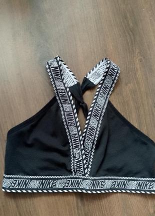 Спортивный топ-бюгалтер nike indy light bra