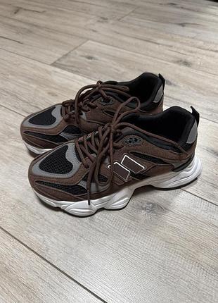 Кросівки new balance коричневі, розмір 37 (устілка 24 см)