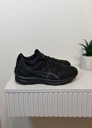 Кросівки asics. стан чудовий  •розмір 40(пише на язичку 25,5, але є загин, тому 25 см)