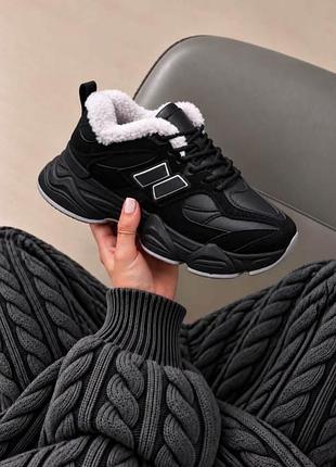 Кросівки жіночі new balance утеплені чорні