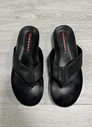 Шкіряні шльопанці prada