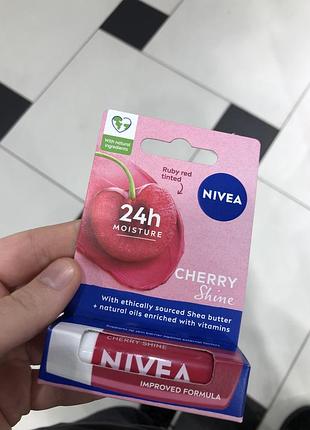 Nivea вишня