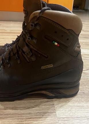Кожаные треккинговые ботинки zamberlan guide max gtx rr (gore-tex, vibram) — стелька 25.5–26 см (размер 40–40.5), унисекс