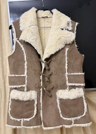 Стильний  жилет ugg