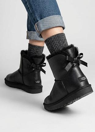 Ugg bailey bow mini leather black