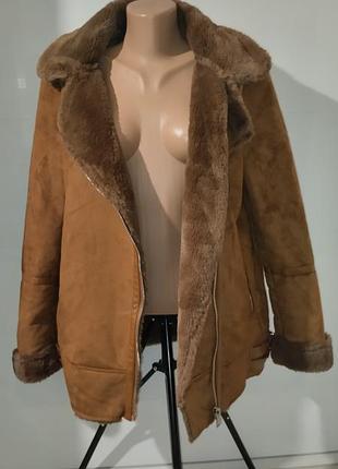 Женская рыжая дубленка pull &amp; bear