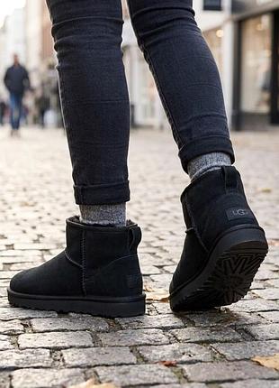 Ugg classic ii mini black