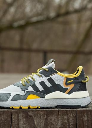 Кроссовки adidas nite jogger boost core black yellow dark grey