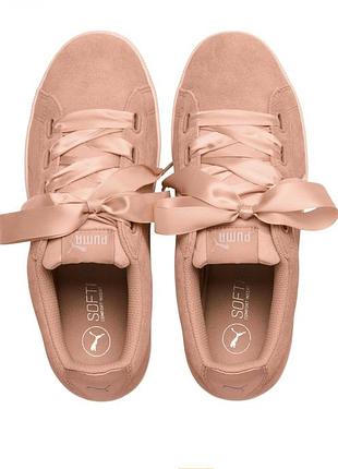 Персиковые кроссовки натуральная замш с лентами puma vikky ribbon