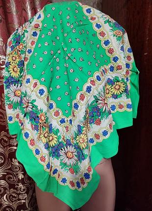 Новый винтажный платок,штапель.