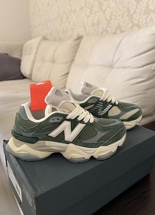 Кросівки new balance 9060 зелено-бежеві