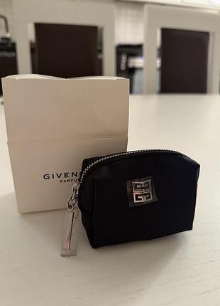 Чохол givenchy parfums чорний для навушників
