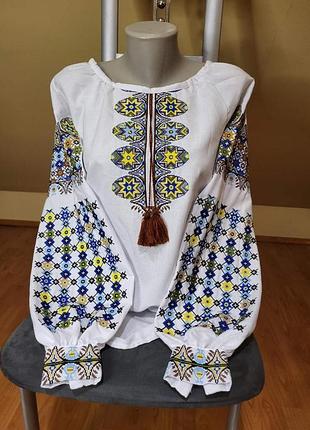 Великодня вишиванка "писанка"