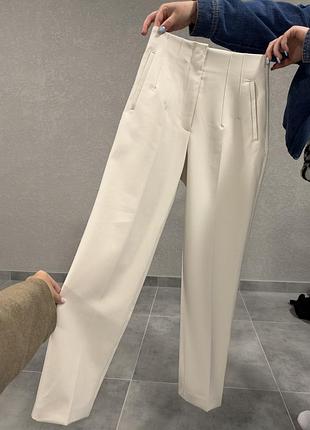 Жіночі брюки zara бежеві з високою посадкою