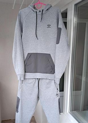 Костюм спортивный теплый adidas размер s-m рост 164