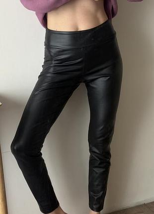 Легінси жіночі calzedonia екошкіра на флісі чорні