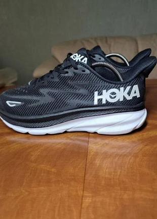 Кроссовки hoka