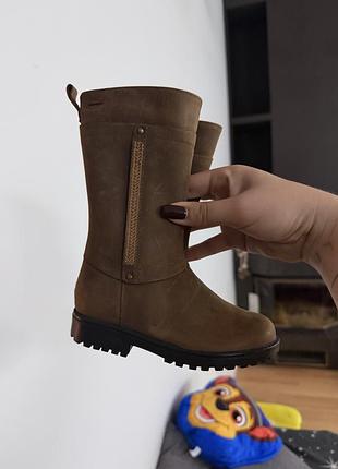 Нові дитячі чоботи clarks (розмір 24)